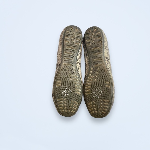 Stuart Weitzman Lucid Snakeskin Ballet Flats Pewter Gilt Python SZ 8.5 $315 - Picture 12 of 12